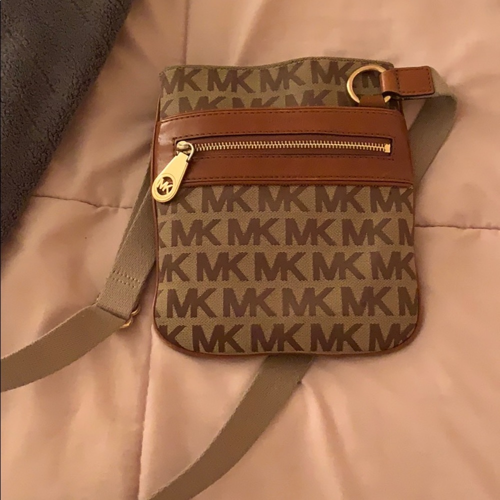 Michael Kors Logo crossbody purse